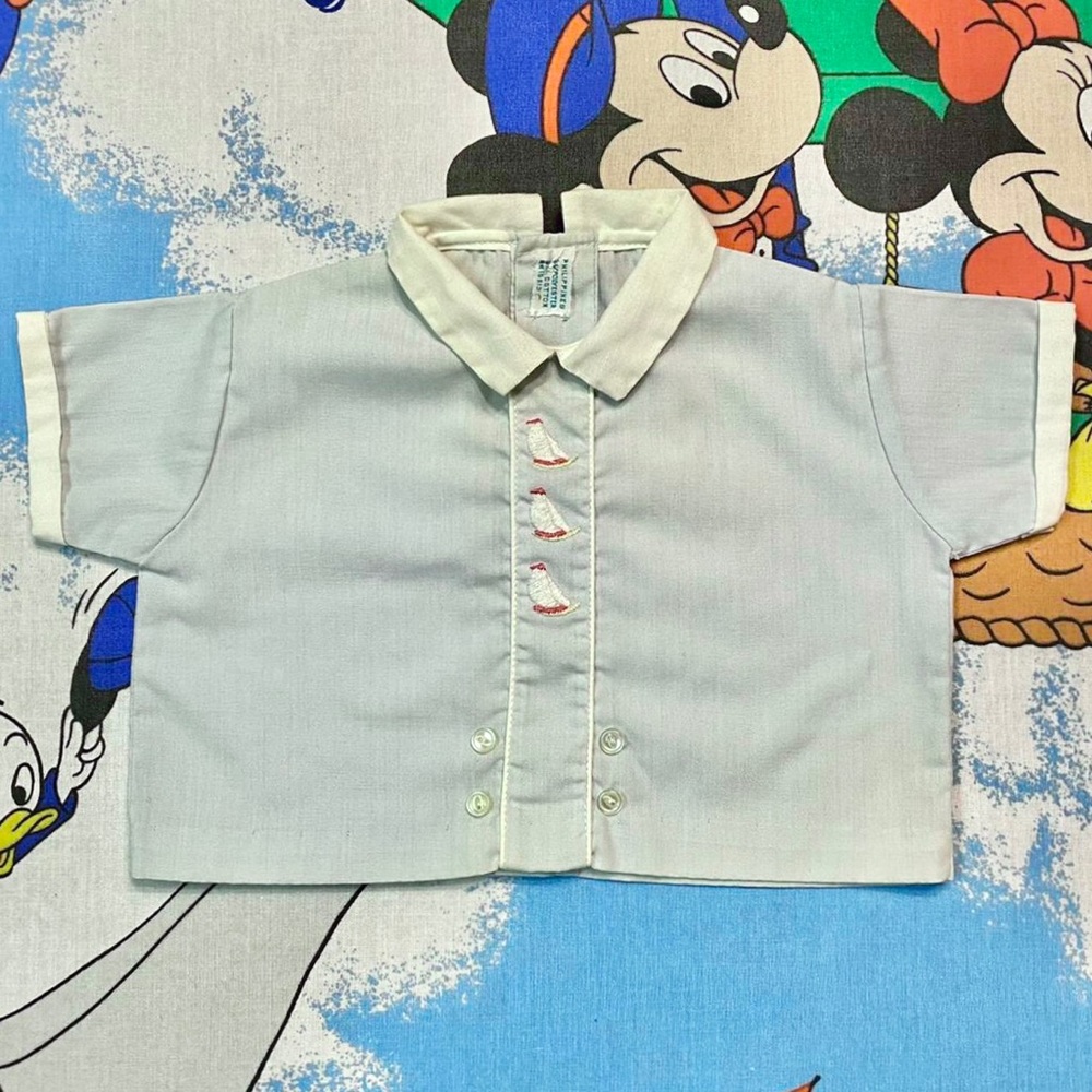 Vintage 70s light blue & white boats kids button up shirt ⛵️